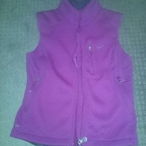 Berry pink Nike fit thermal vest